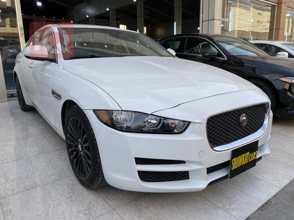 جاكوار XE